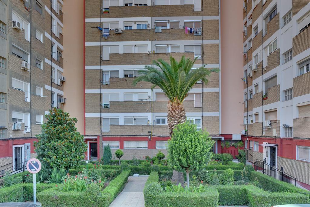 Apartamentos San Lazaro Zaragoza Exterior photo