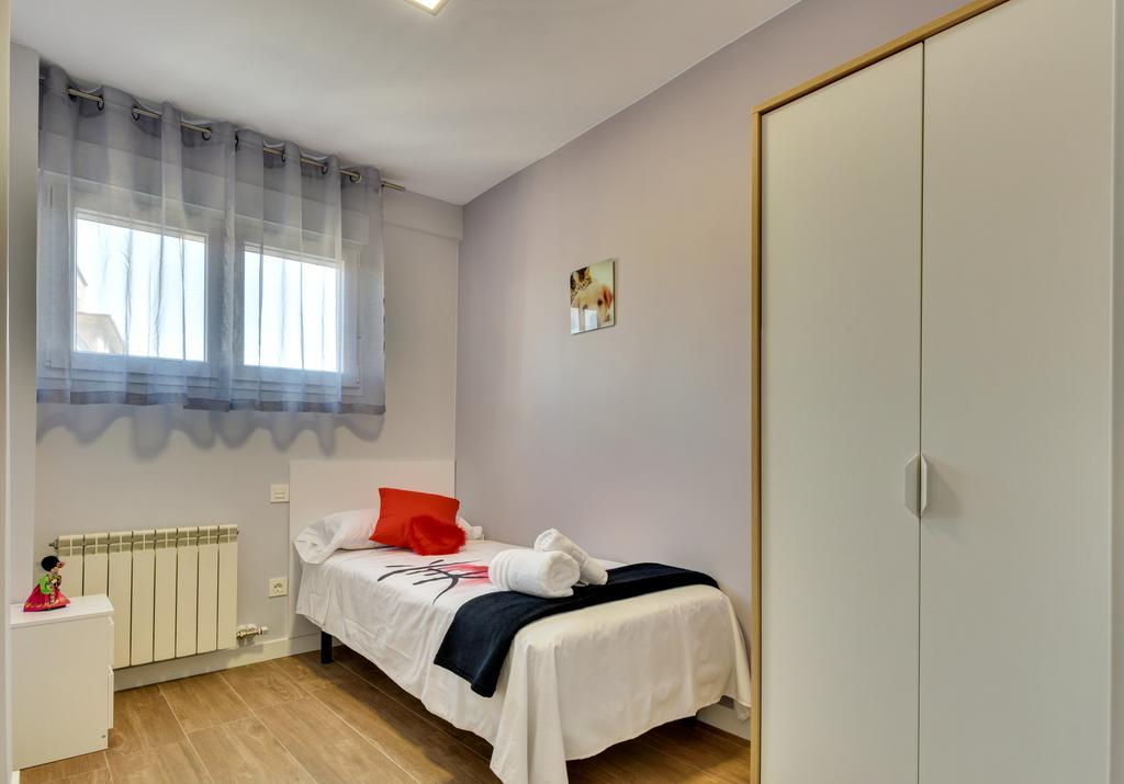 Apartamentos San Lazaro Zaragoza Exterior photo